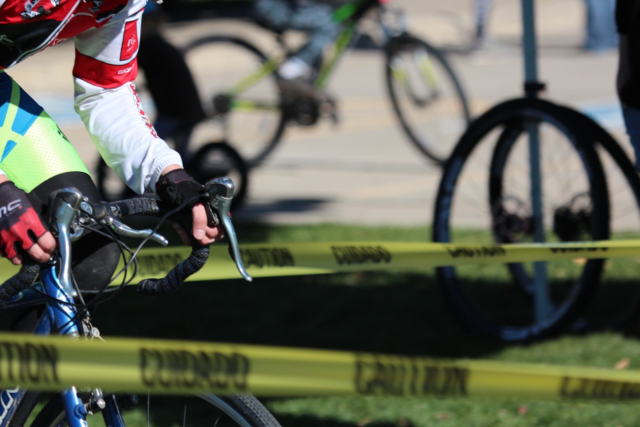 扔鉛球比賽，力量與技巧的巔峰對決