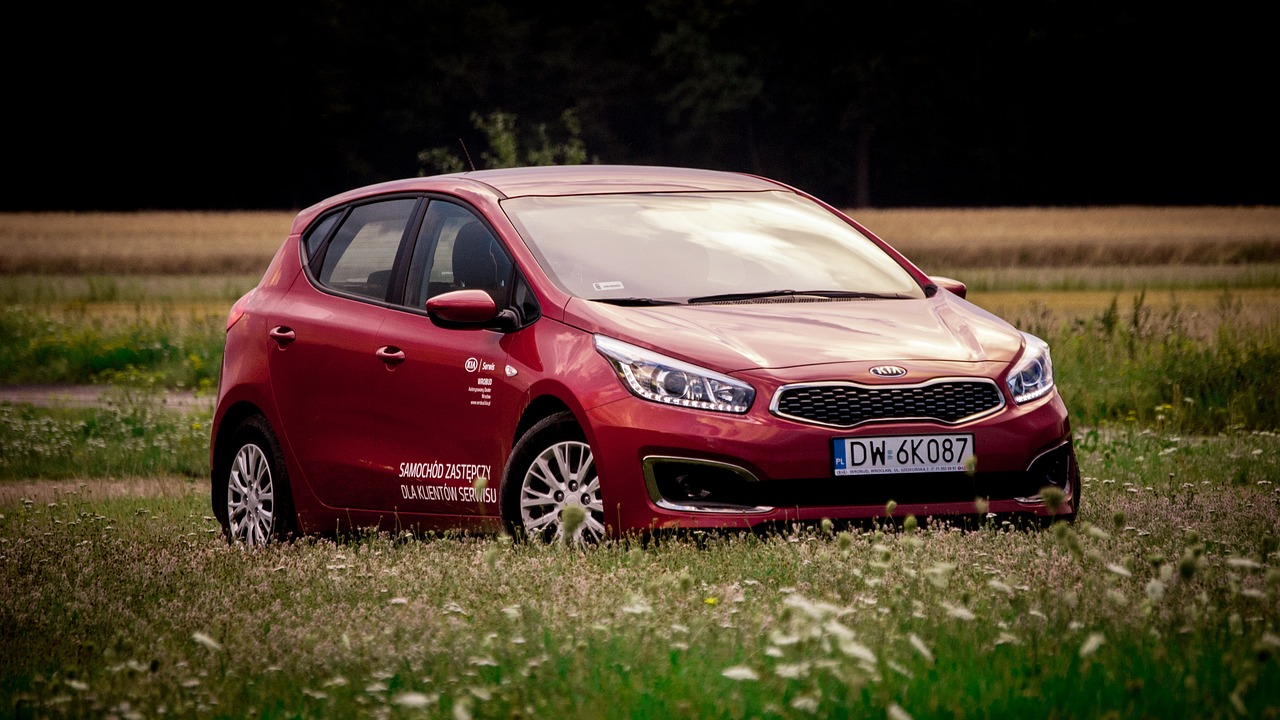 全新起亞K3上市，引領(lǐng)潮流，重塑未來汽車市場！