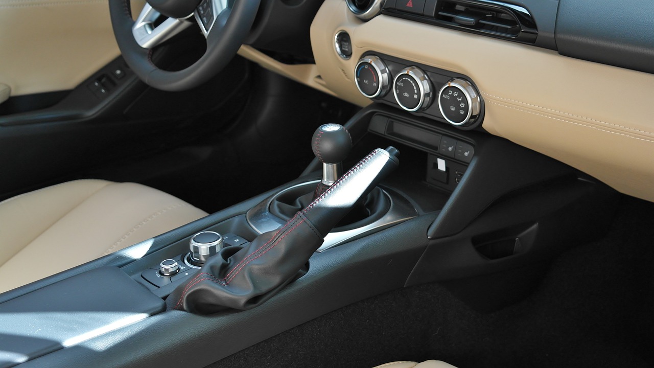 最新小型車價(jià)格概覽及行情分析