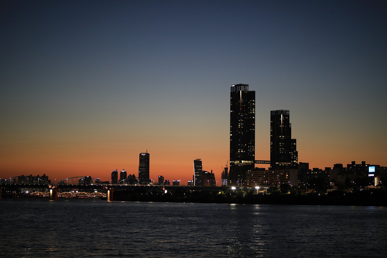 寧波最新動態(tài)，城市發(fā)展與民生改善同步前行