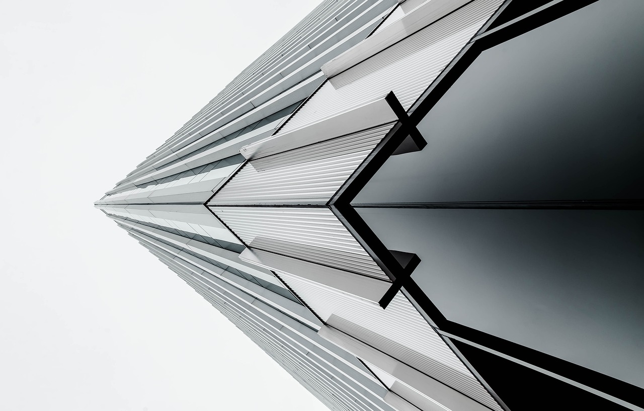 PC陽光板雨棚價(jià)格詳解，影響因素及最新報(bào)價(jià)探討