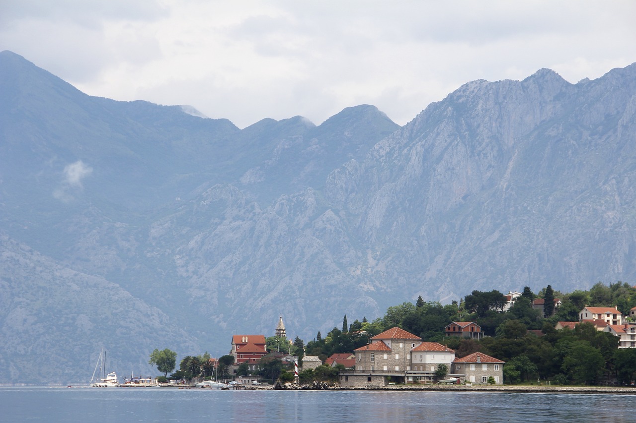 最新鳳凰島的崛起與魅力展現(xiàn)，一個(gè)旅游勝地的嶄新面貌