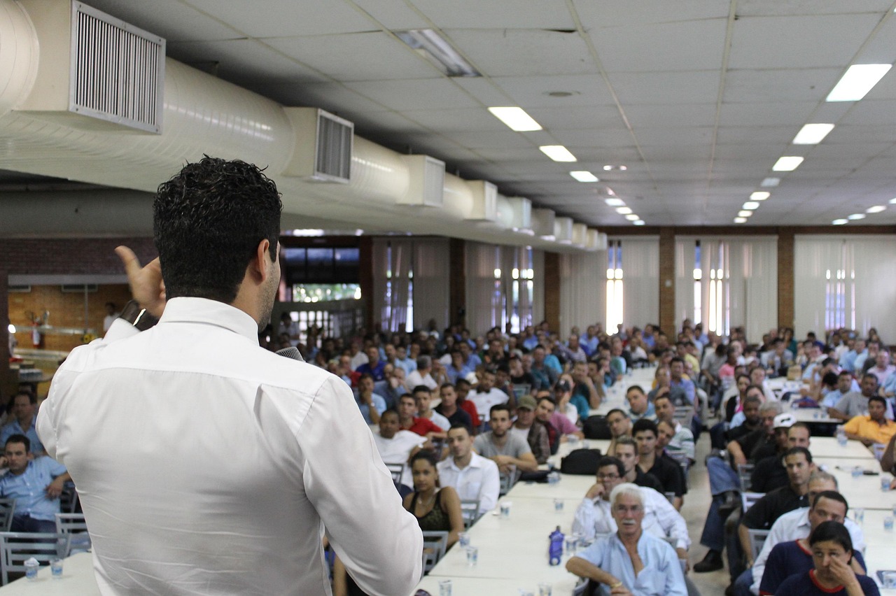 全國演講比賽，展現(xiàn)口才與風(fēng)采的絕佳舞臺