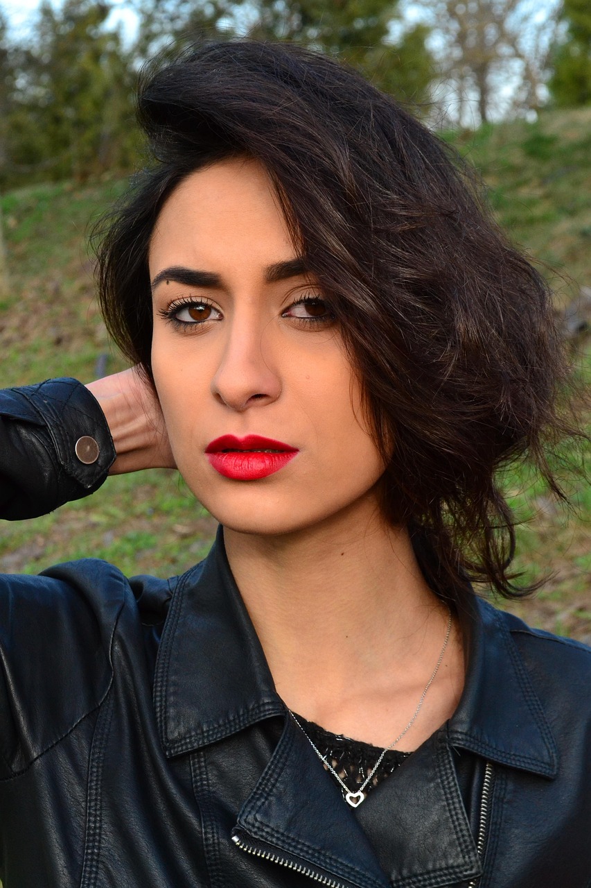 時(shí)尚潮流女性發(fā)型大解密，打造魅力無限的造型風(fēng)格推薦