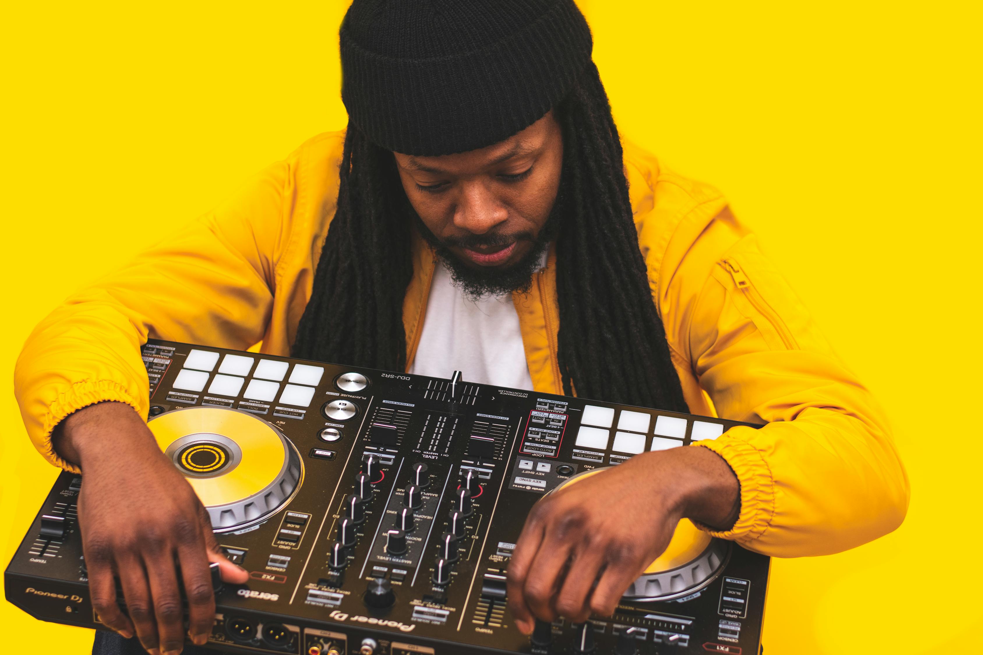 內(nèi)地三級演員，演藝之路的辛勤耕耘與成長之路