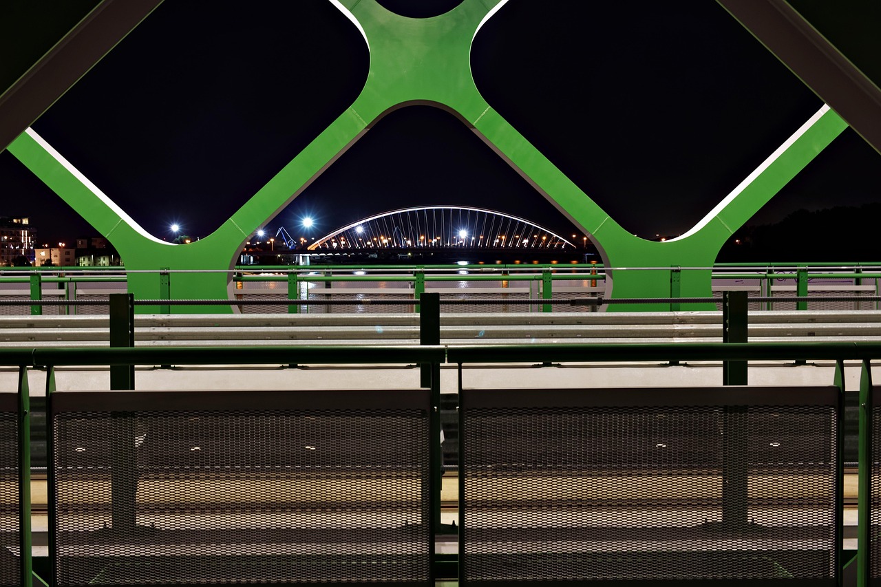 電視屏，連接現(xiàn)實與虛擬世界的橋梁