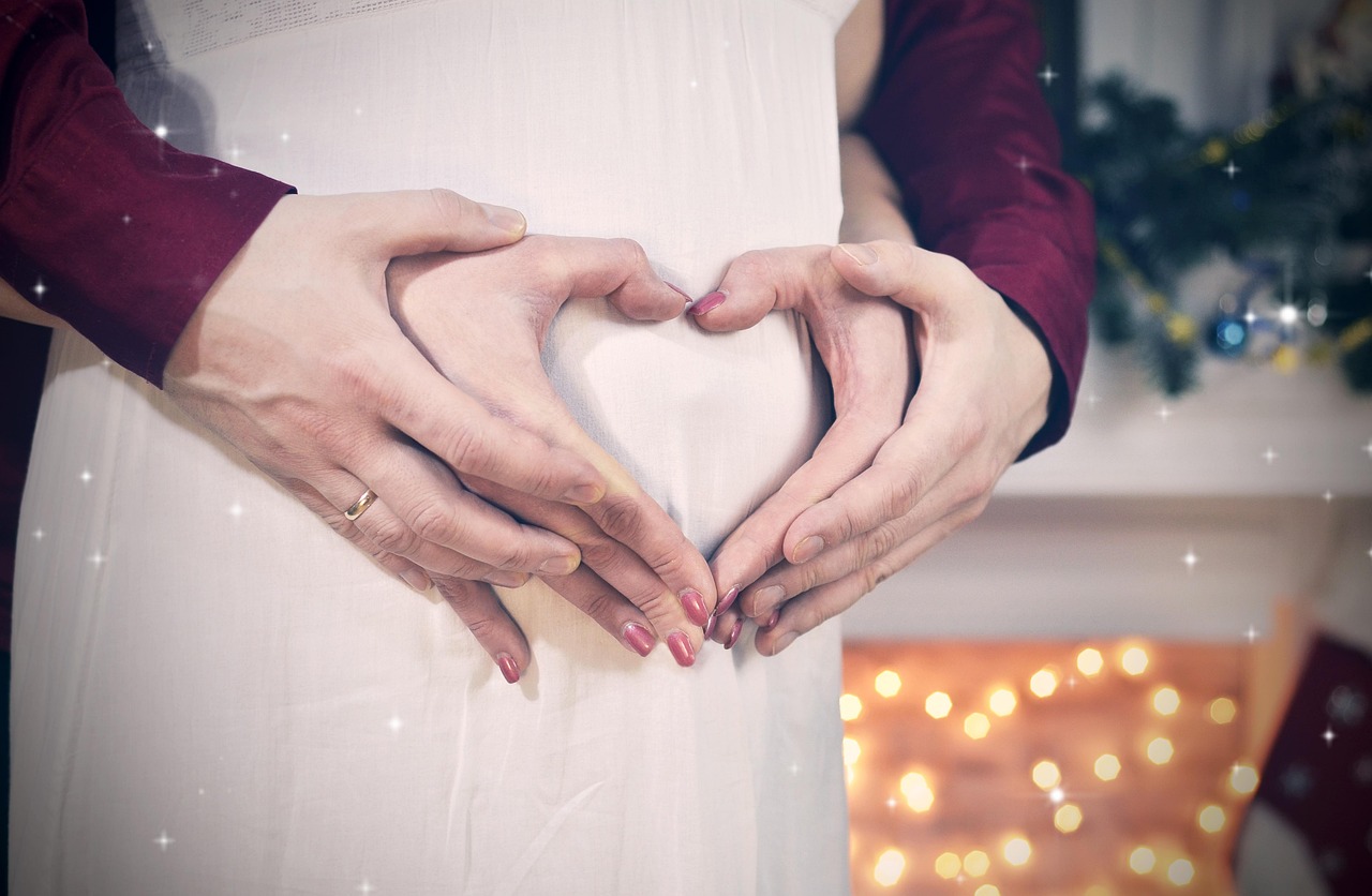 謝霆鋒張柏芝的最新動(dòng)態(tài)，熱議中的明星情侶生活揭秘