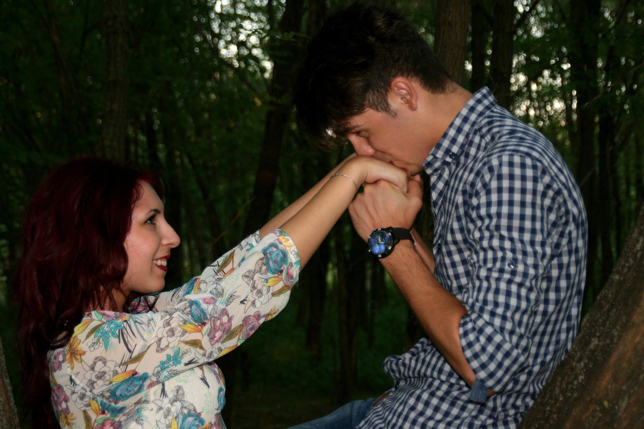 最新情侶頭像，時(shí)尚潮流與情感連結(jié)的完美融合