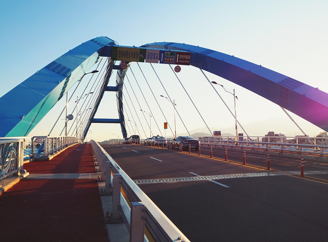 爆雷最新動態(tài)，行業(yè)震動及應對策略揭秘