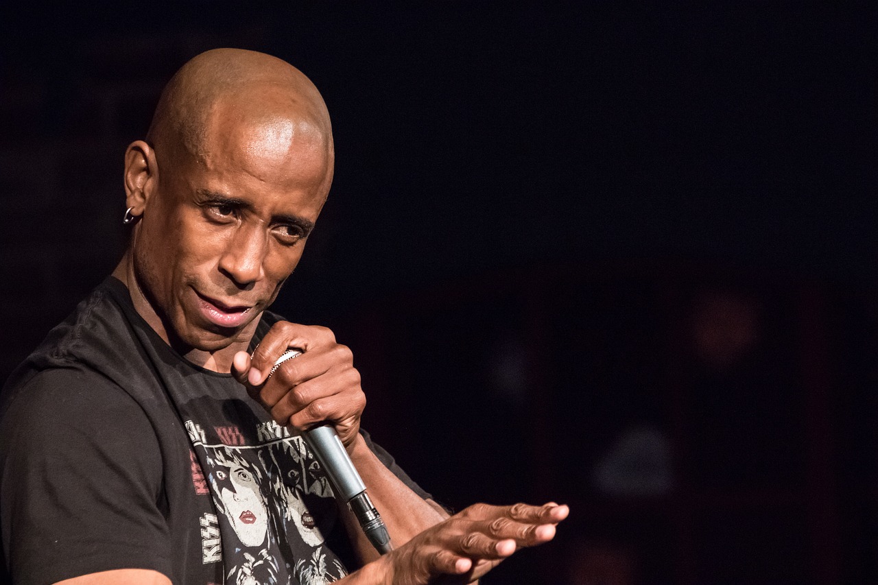 驚聲尖笑2演員，演繹經(jīng)典喜劇的幕后英雄