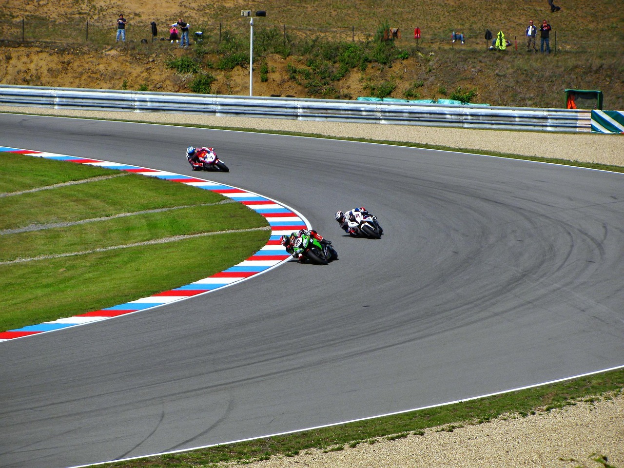 新浪體育直播，丁俊暉賽場(chǎng)速度與激情的較量