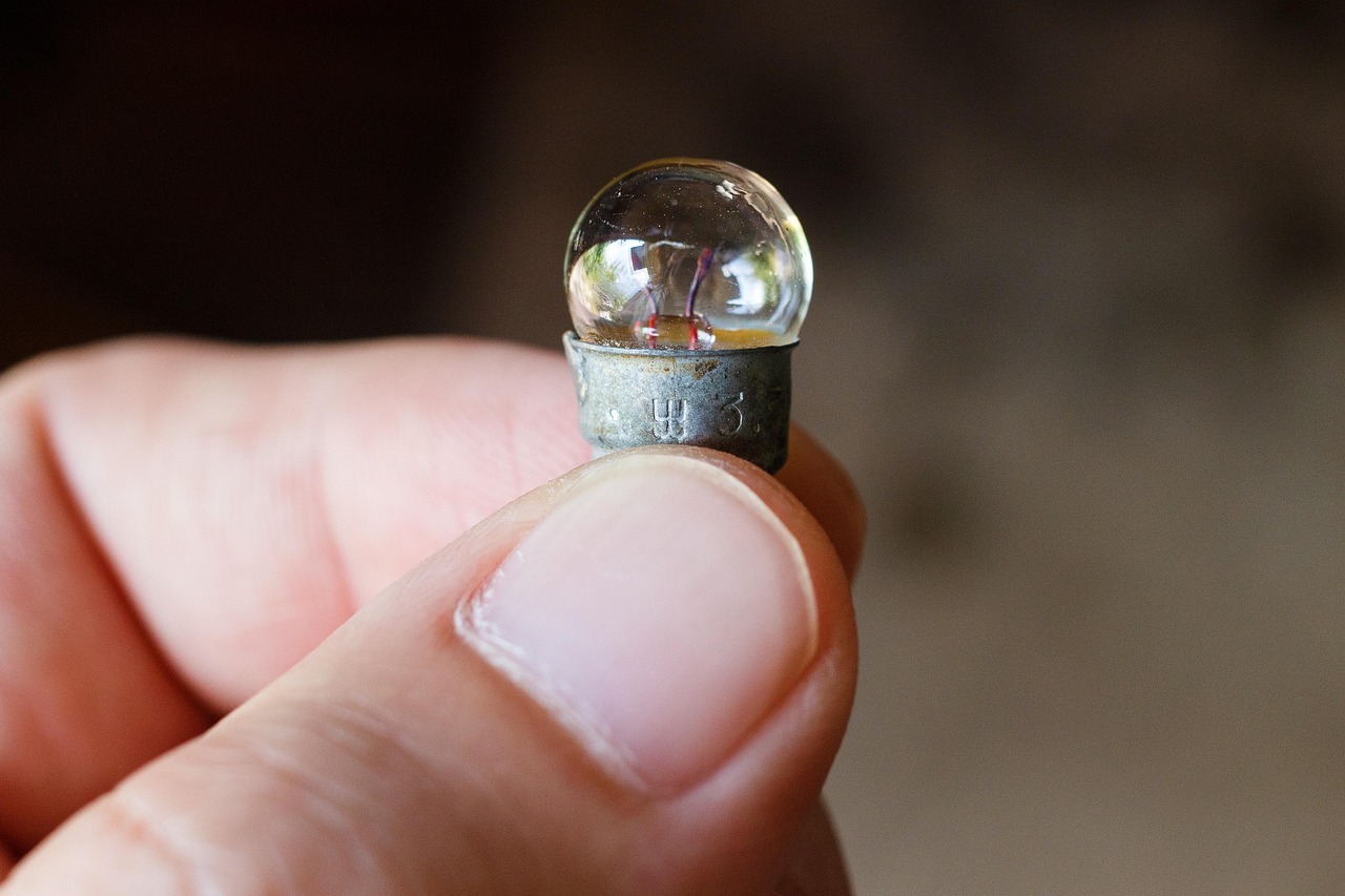 新集能源股票今日行情深度解析與動態(tài)速遞