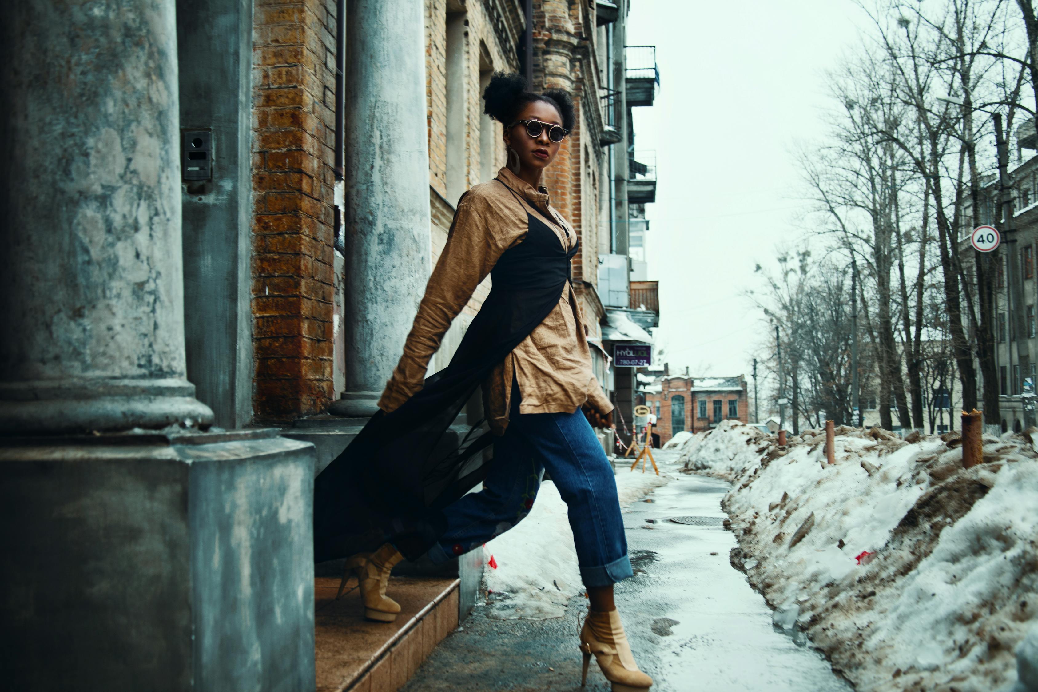 最新流行走路姿勢大盤點