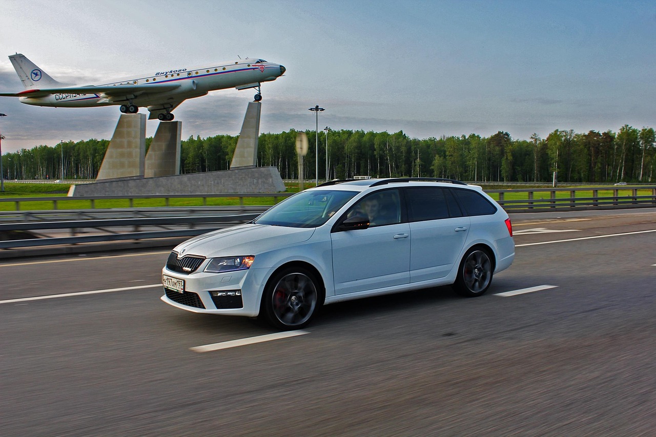 雷克薩斯最新動態(tài)引領(lǐng)豪華汽車市場風(fēng)向標(biāo)