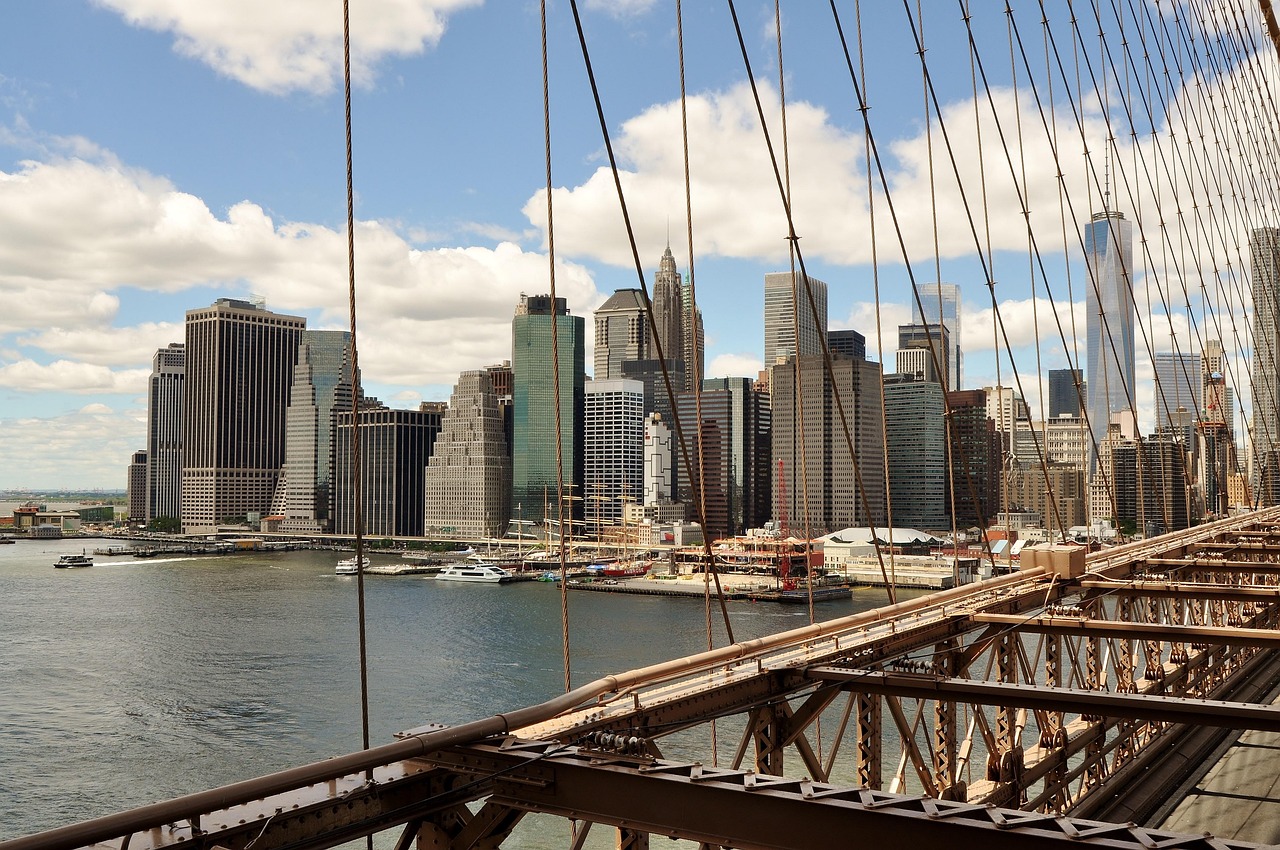 趙薇全面發(fā)展，影視、商業(yè)與公益事業(yè)的最新動態(tài)