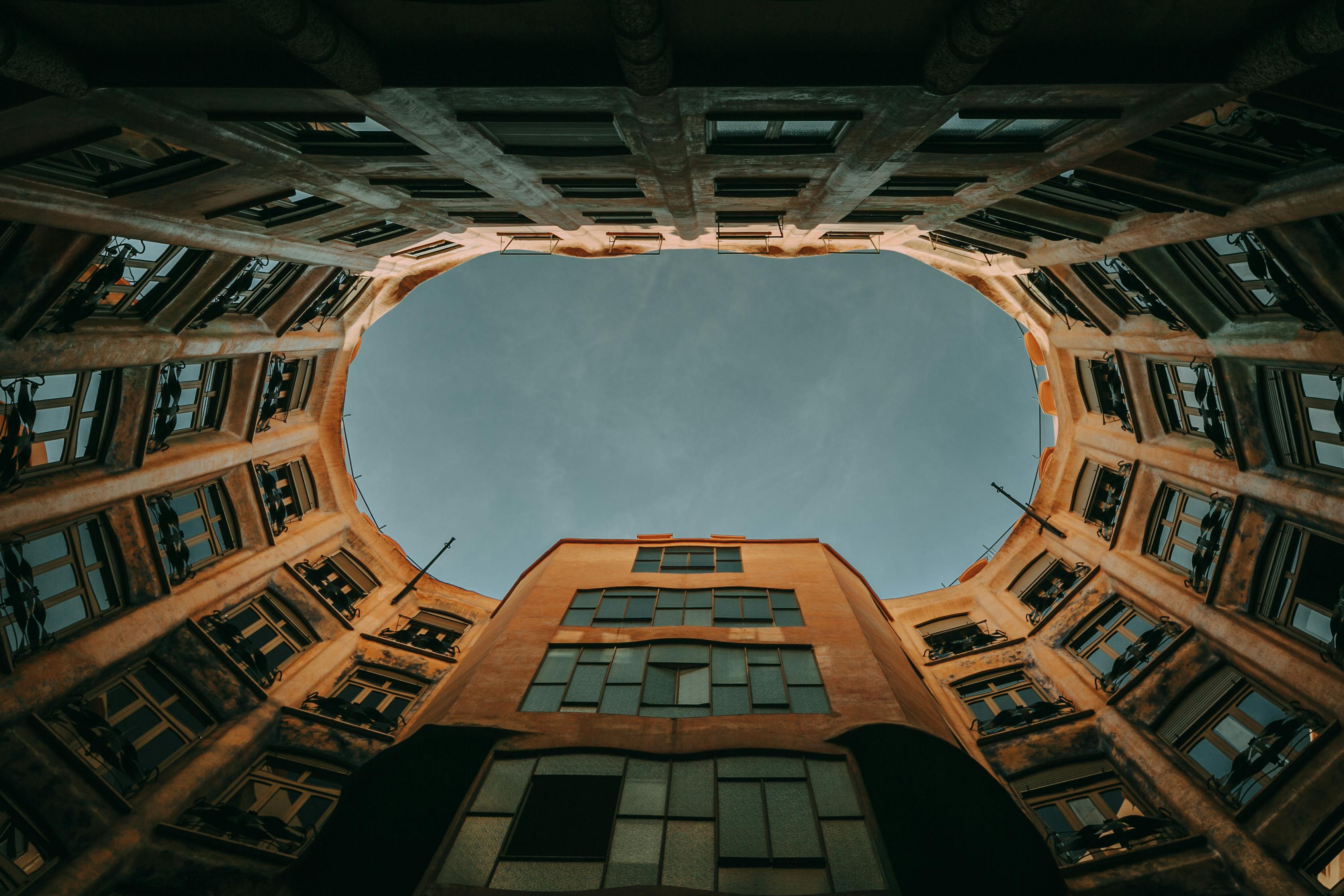 玻璃股票解析，投資指南與深度探討的玻璃股票列表