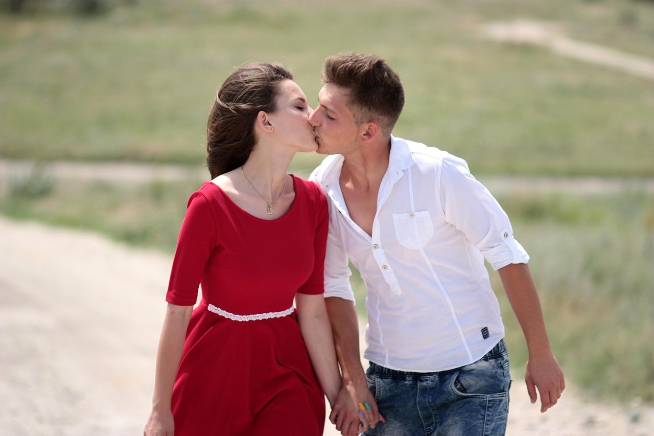 我為卿狂，一部跨越時空的情感傳奇電影