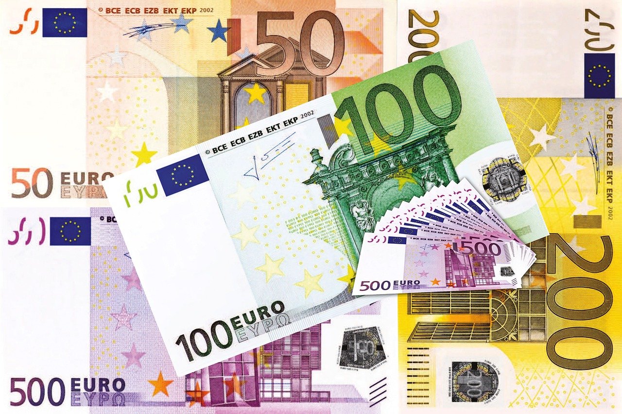 二羊紀念幣最新價格與市場趨勢深度解析