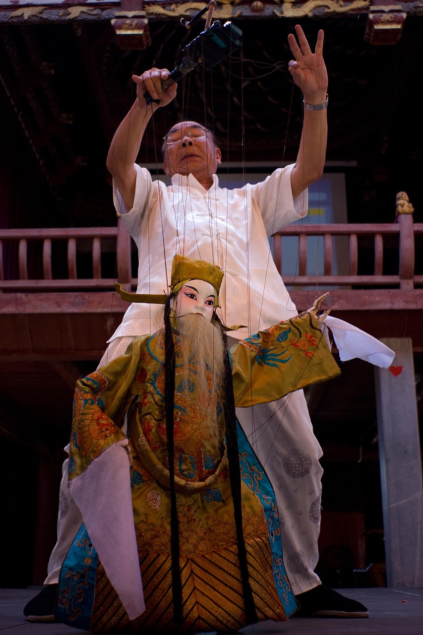 京劇璀璨明珠，演員閆巍的藝術(shù)人生之路