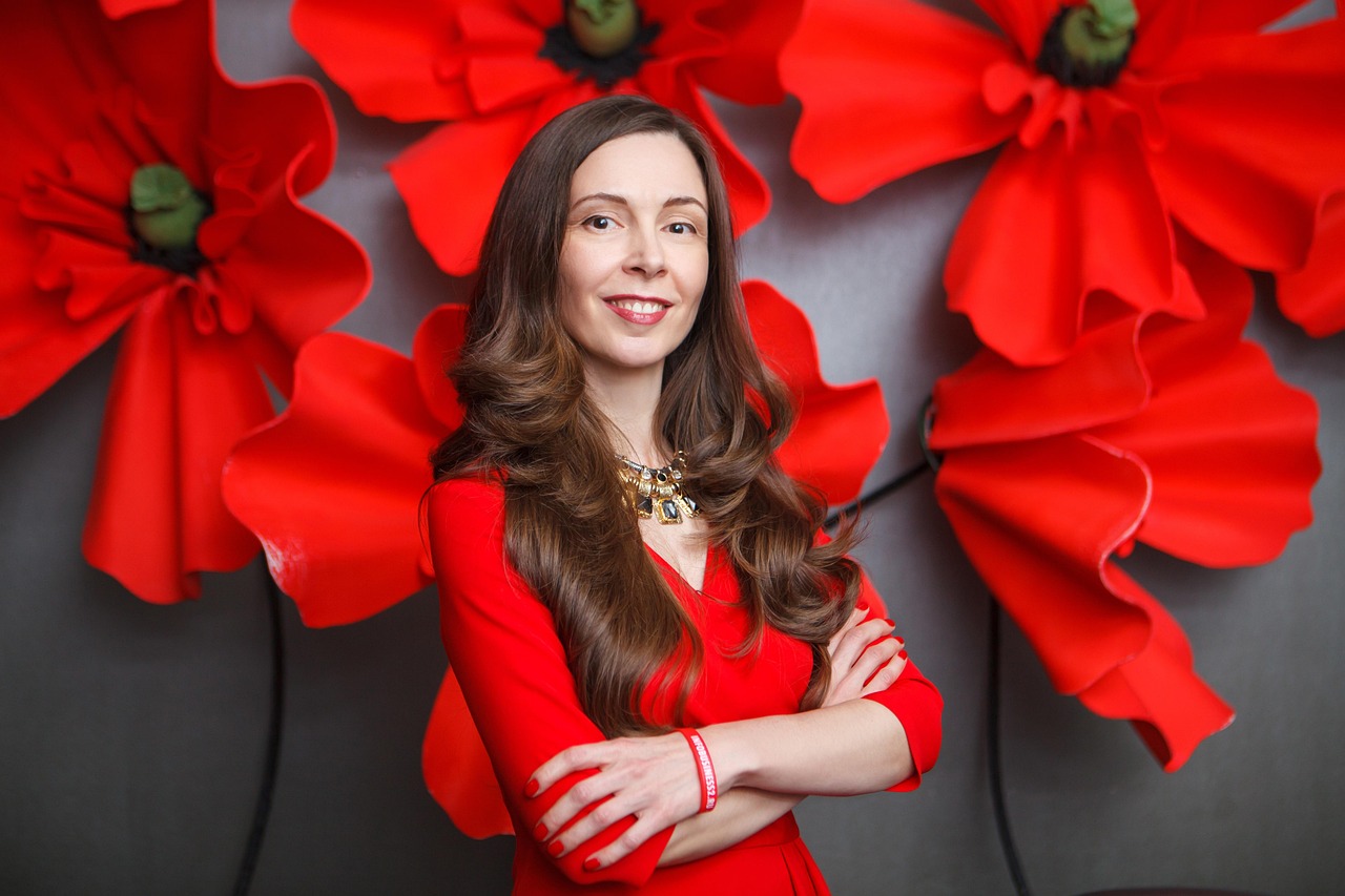 流行文化與虛擬世界的浪漫聯(lián)姻，結(jié)婚動漫頭像的時尚魅力