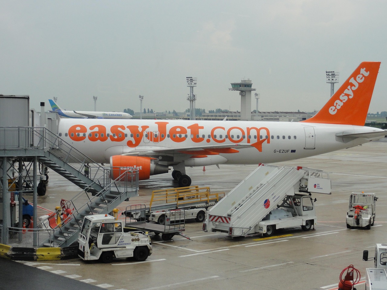 最新機(jī)型飛機(jī)，引領(lǐng)航空工業(yè)邁入新紀(jì)元