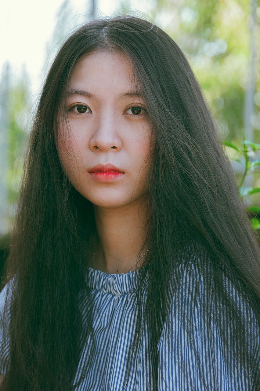 韓國(guó)演員妃深，星光璀璨，演技卓越之路