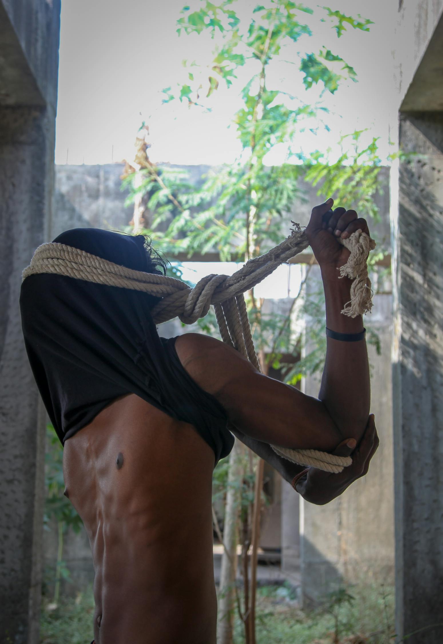 裸舞電影的邊界，探索藝術(shù)、爭(zhēng)議與社會(huì)接受度的交匯點(diǎn)