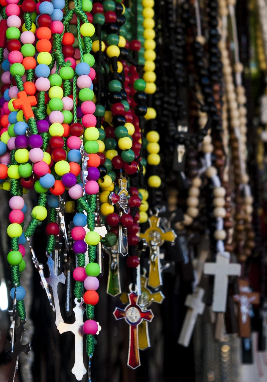 動(dòng)漫頭像男生冷酷霸氣，角色塑造與魅力展現(xiàn)的魅力風(fēng)采