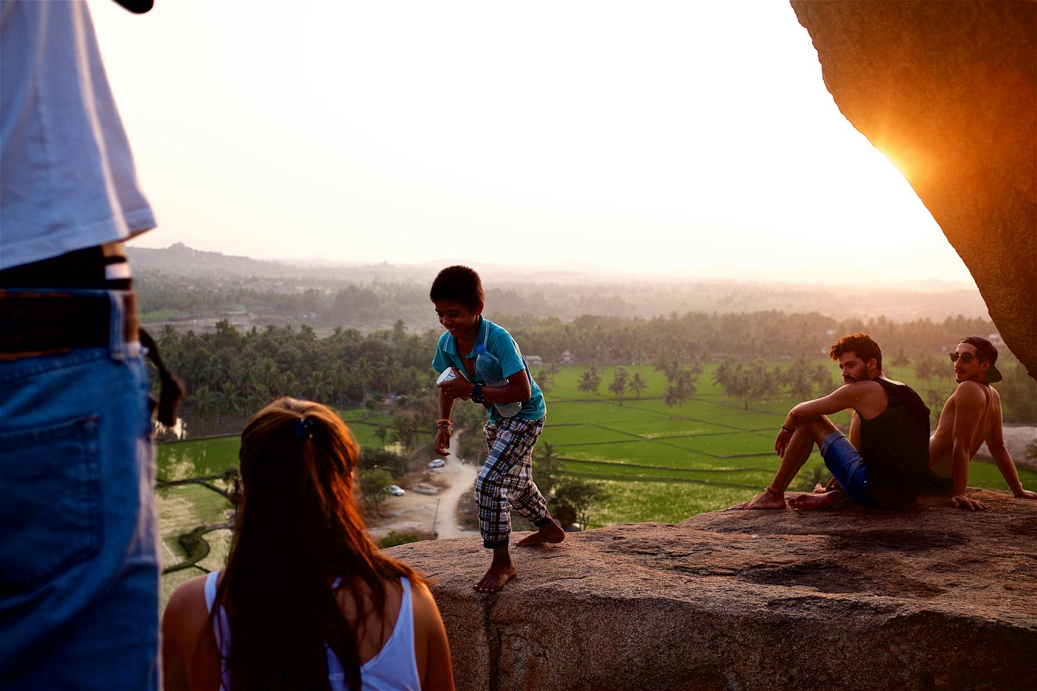 電視劇殺青幕后，探尋創(chuàng)作之路的艱辛與喜悅