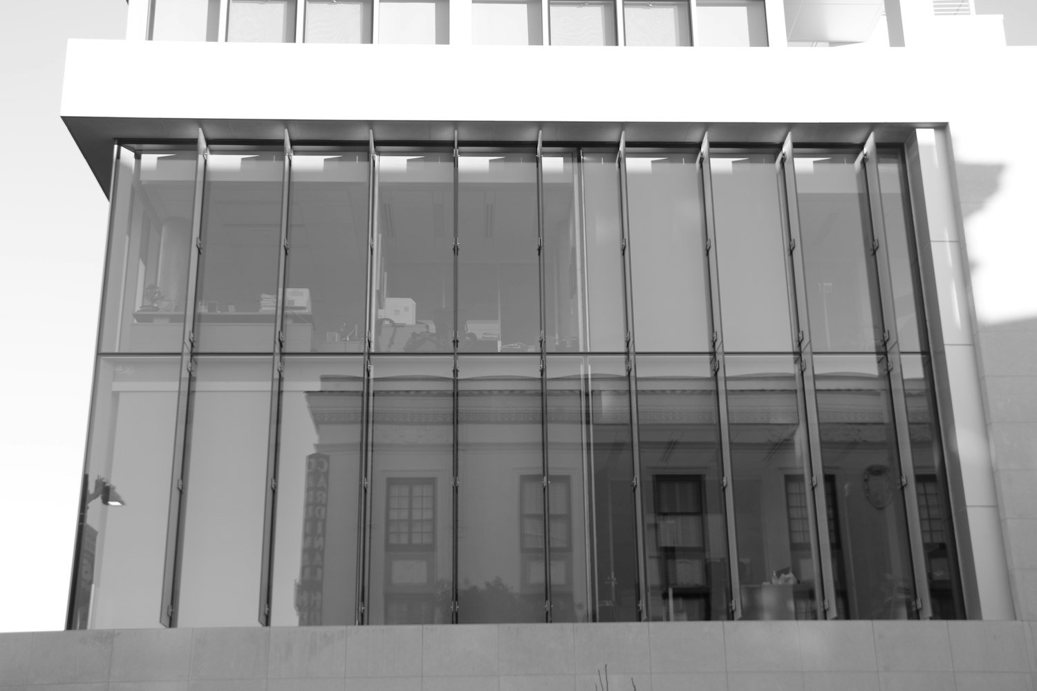 革新建筑與日常生活的關鍵要素，新型玻璃材質(zhì)的探索與應用