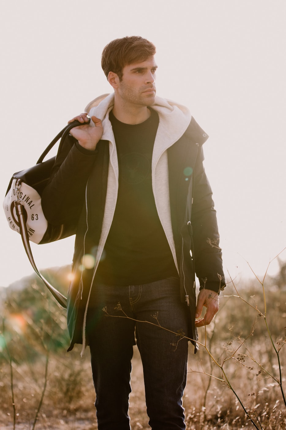 年輕男明星，閃耀娛樂(lè)圈的璀璨新星之光