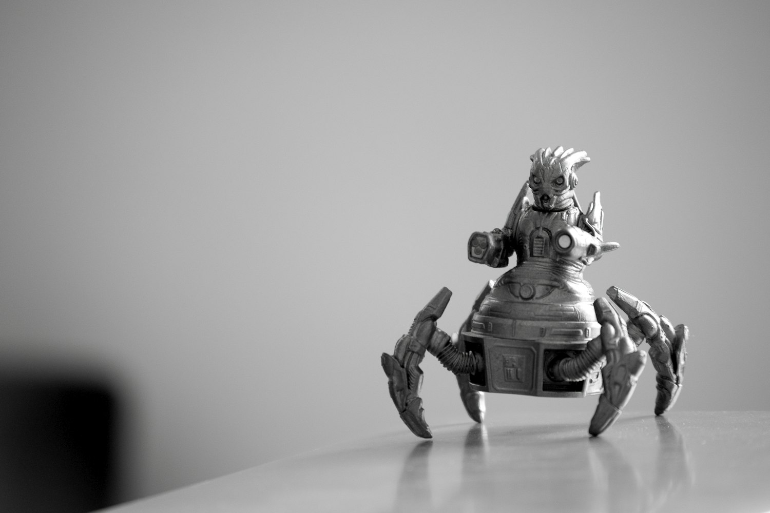 印度機(jī)器人電影七弟，超越時(shí)空的科幻冒險(xiǎn)之旅