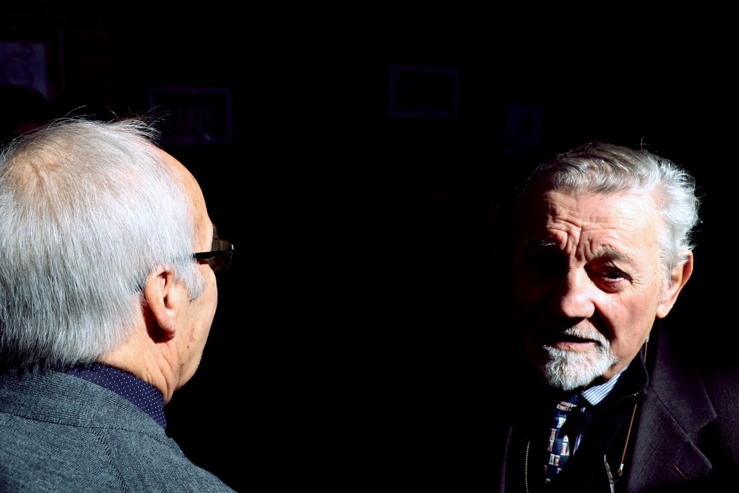 謀局演員的藝術(shù)魅力，角色背后的塑造之道