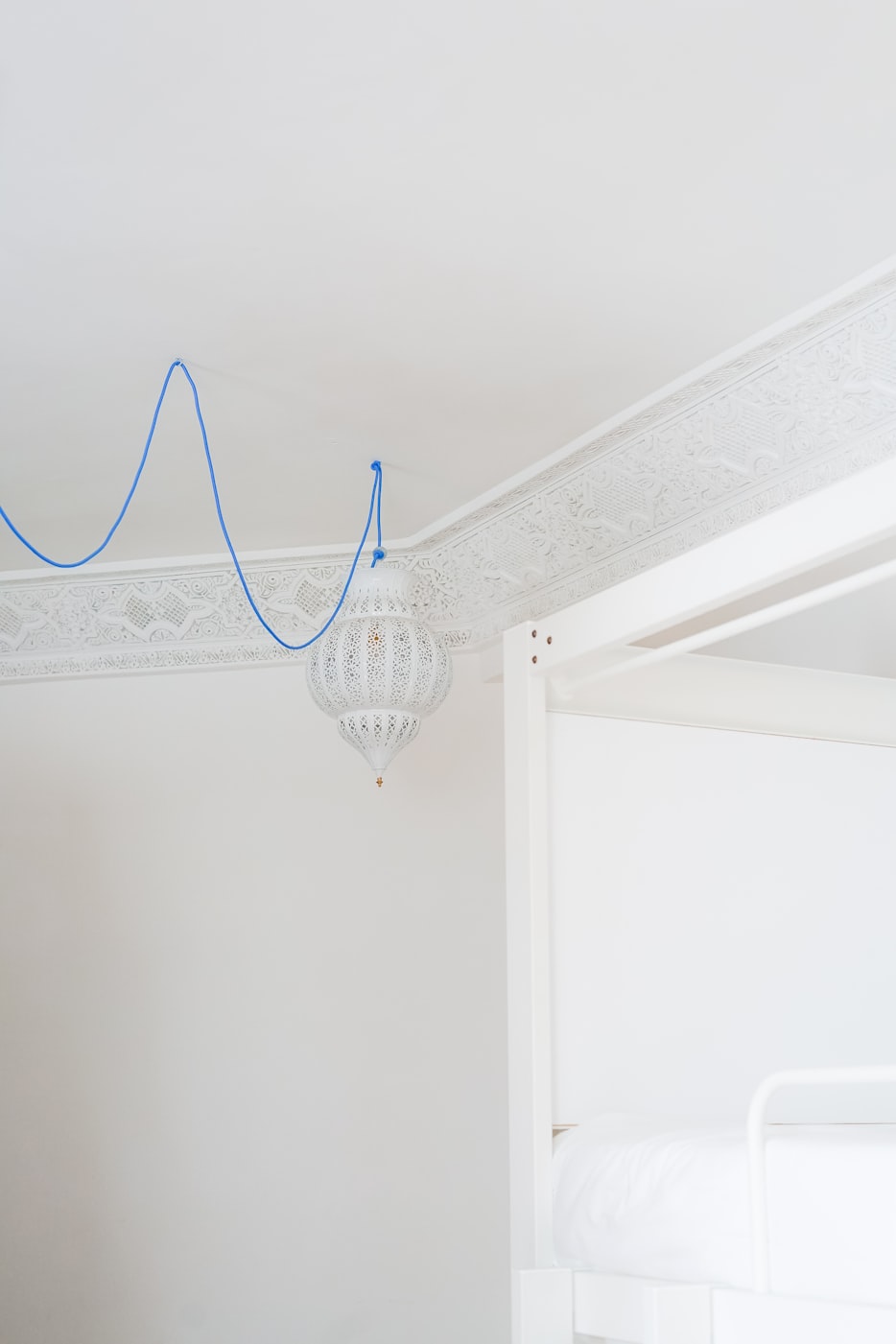 家庭娛樂視覺體驗的關(guān)鍵，掛電視高度多少最合適？